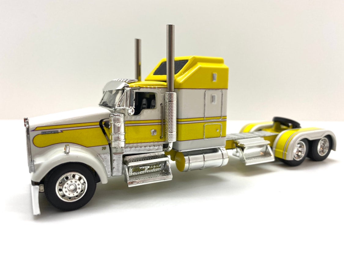 Kenworth Aerodyne Sleeper | Boone Forks Farm Toys